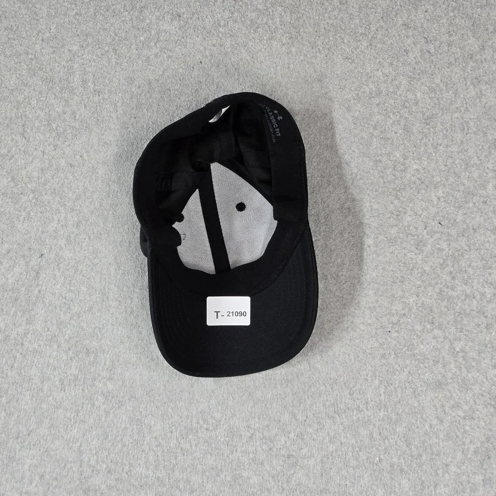 Under Armour Boys Baseball Cap Youth S/M Black Curved Fitted Logo Embroidered